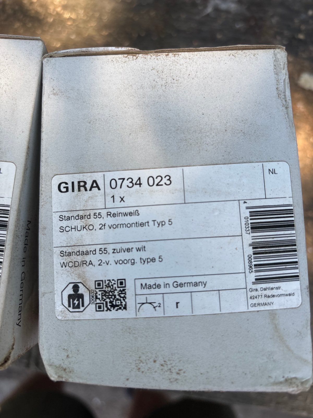 Gira Standard 55 Opbouw Stopcontact Wit - Compleet, Ophalen of Verzenden, Nieuw, Gira, Stopcontact