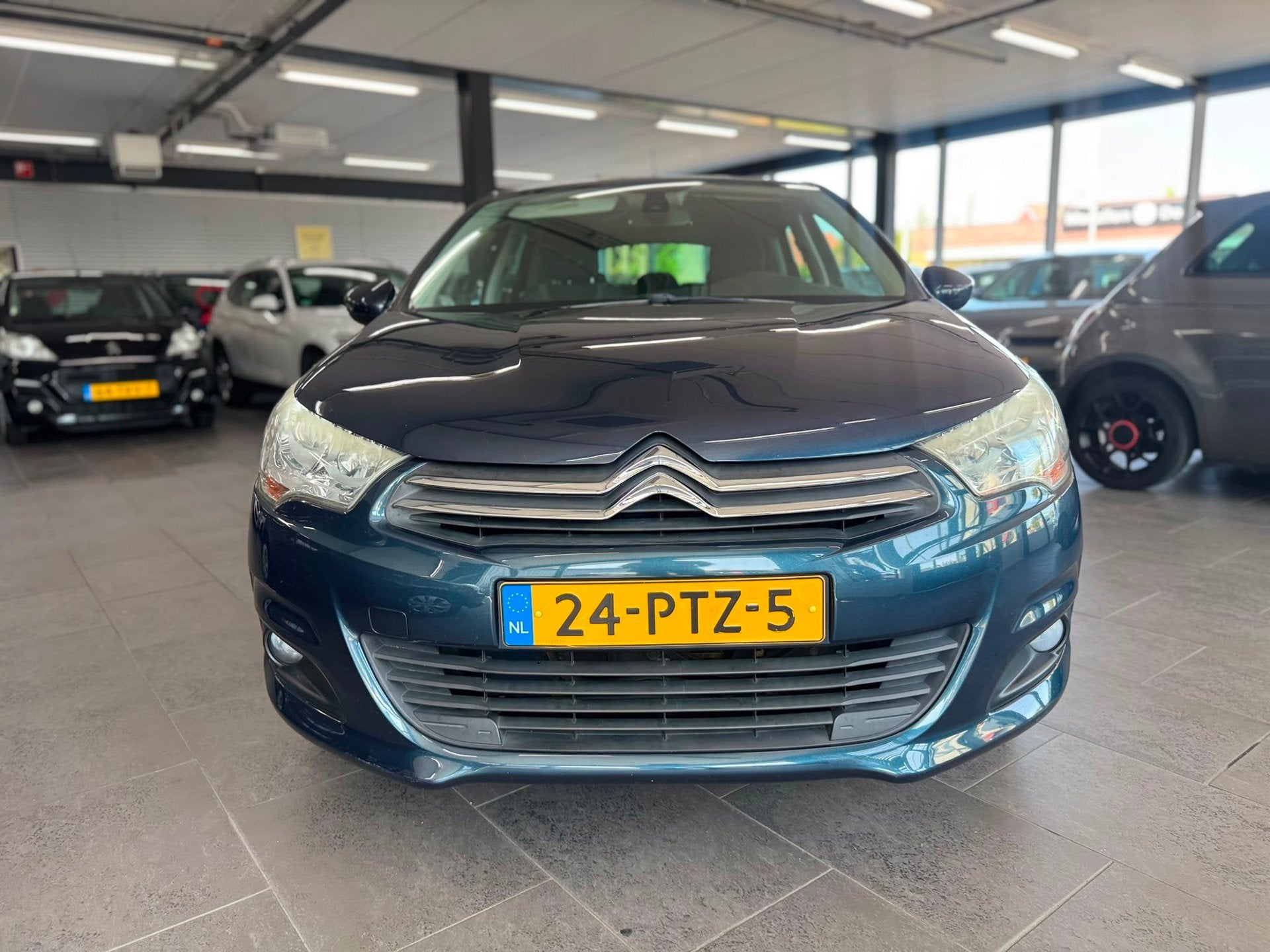Citroen C4 1.6 VTi Tendance automaat navigatie climate Contr, Euro 5, Zwart, 4 cilinders, Blauw