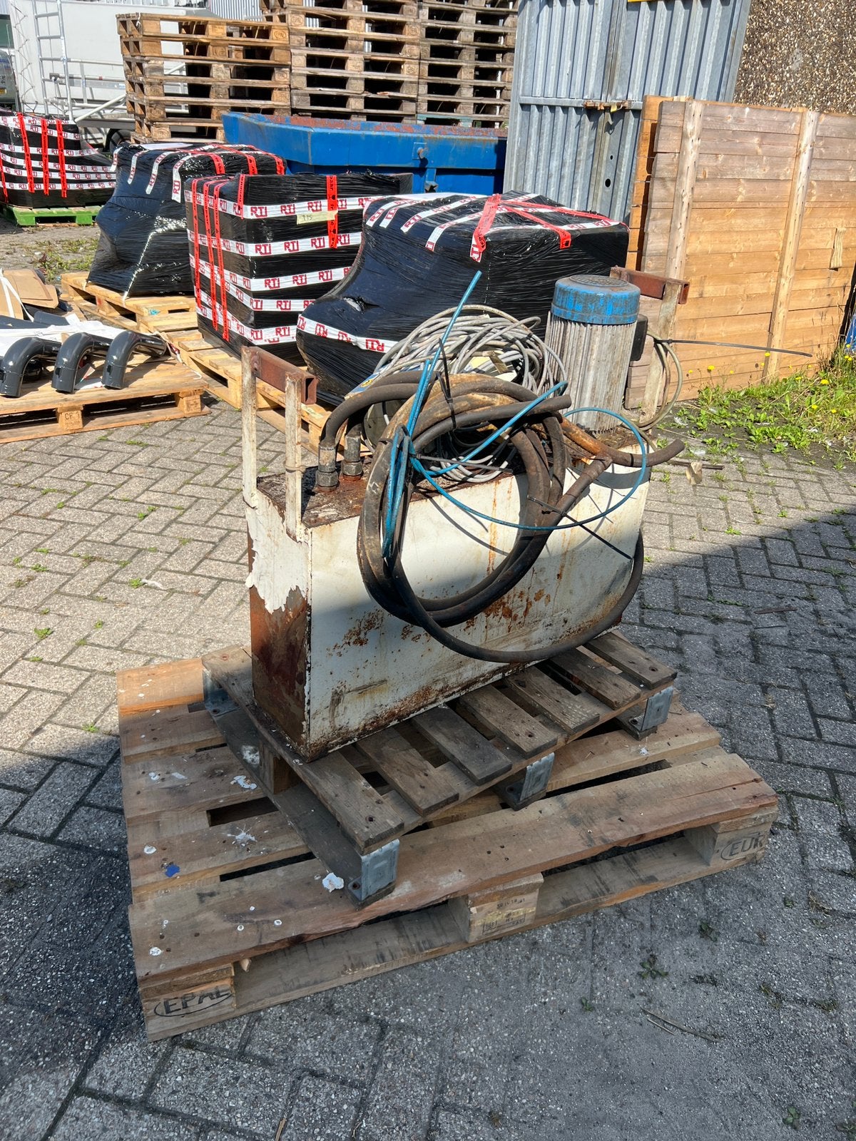 Hydrauliek unit 380v van hefbrug, Doe-het-zelf en Verbouw, Ophalen, Gebruikt