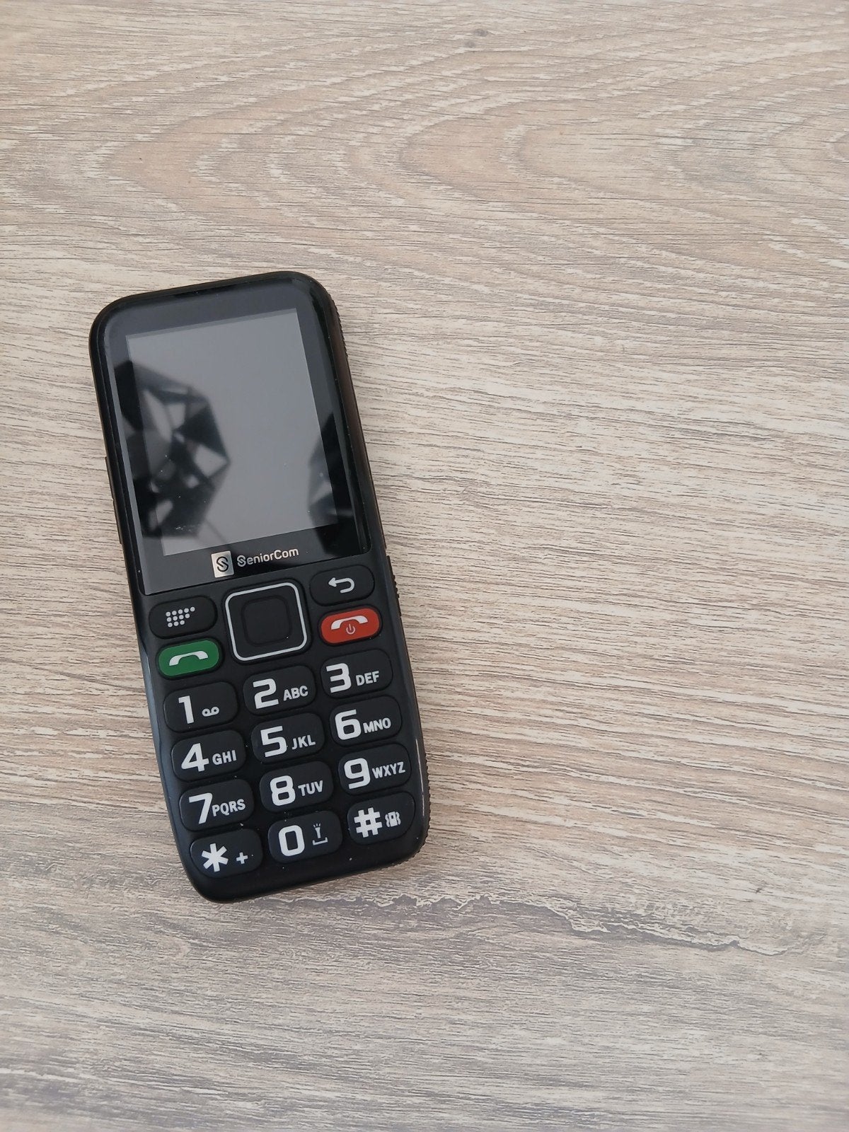 SeniorCom T24 4G Seniorentelefoon met Laadstation, Ophalen of Verzenden, Klassiek of Candybar, Zonder simlock, Zonder abonnement