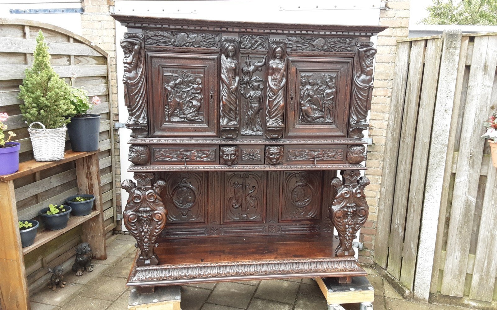 Antieke Italiaanse cabinet on stand, Antiek en Kunst, Antiek | Meubels | Kasten, Ophalen