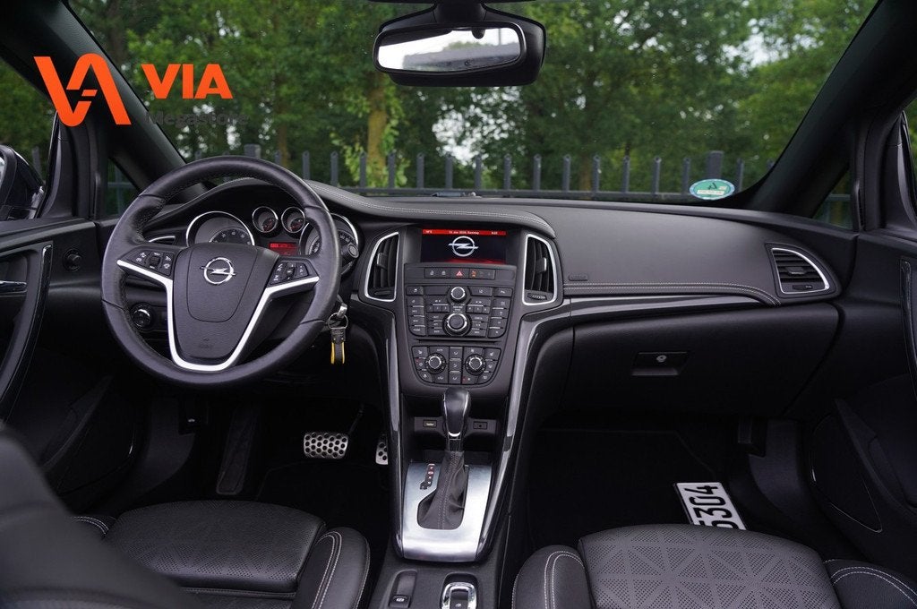 Opel Cascada 1.6 SUPREME | 140PK | Nappa + ventilatie | Xeno, Auto's, Opel, Gebruikt, 4 cilinders, 4 stoelen, Zwart