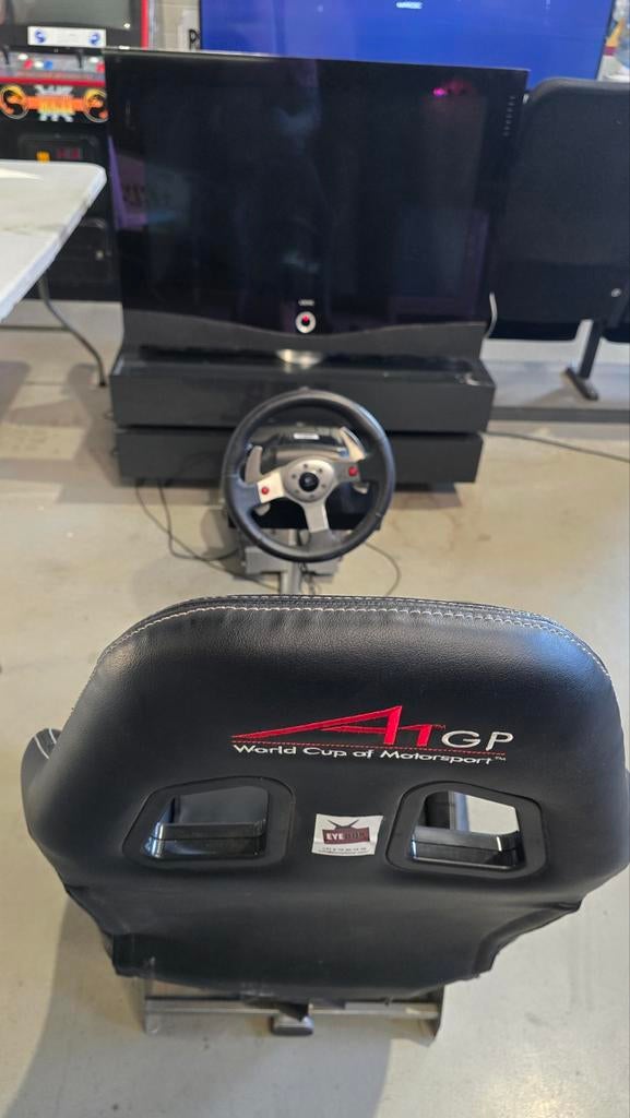 Zeldzame A1GP Race Seat Set met Loewe TV, G27 & PS3 GT5, Spelcomputers en Games, Spelcomputers | Sony PlayStation 4, Ophalen