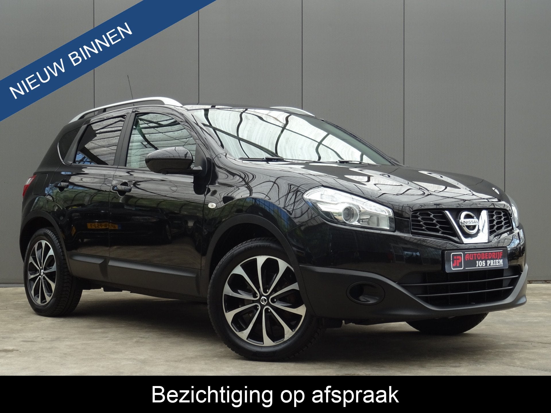 Nissan QASHQAI 1.6 360 * PANORAMADAK * 4 SEIZOENSBANDEN !, Auto's, Voorwielaandrijving, Euro 5, Stof, Zwart
