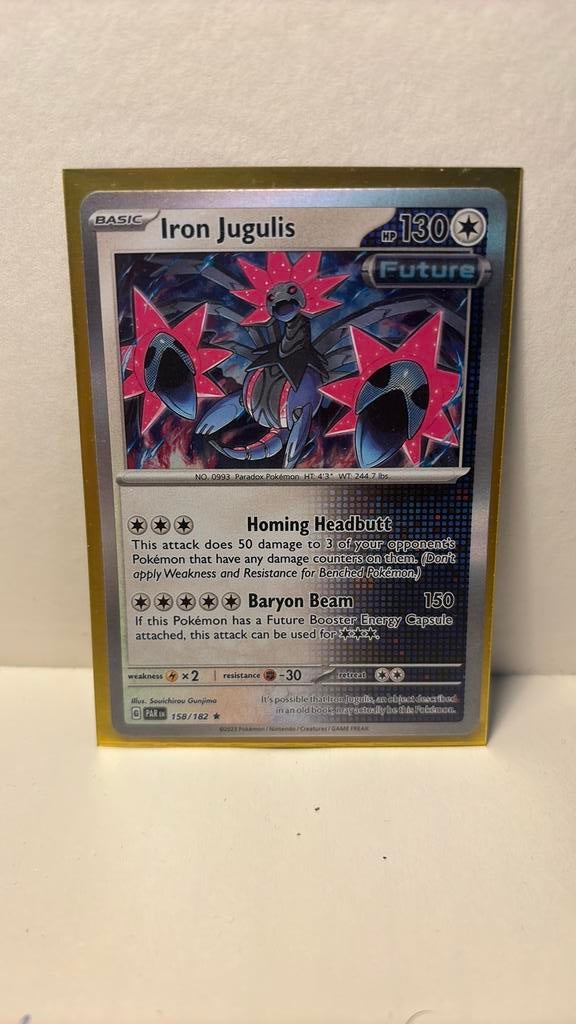 Iron Jugulis 158/182 paradox Rift holo pokemon kaart, Ophalen of Verzenden, Nieuw, Boosterbox