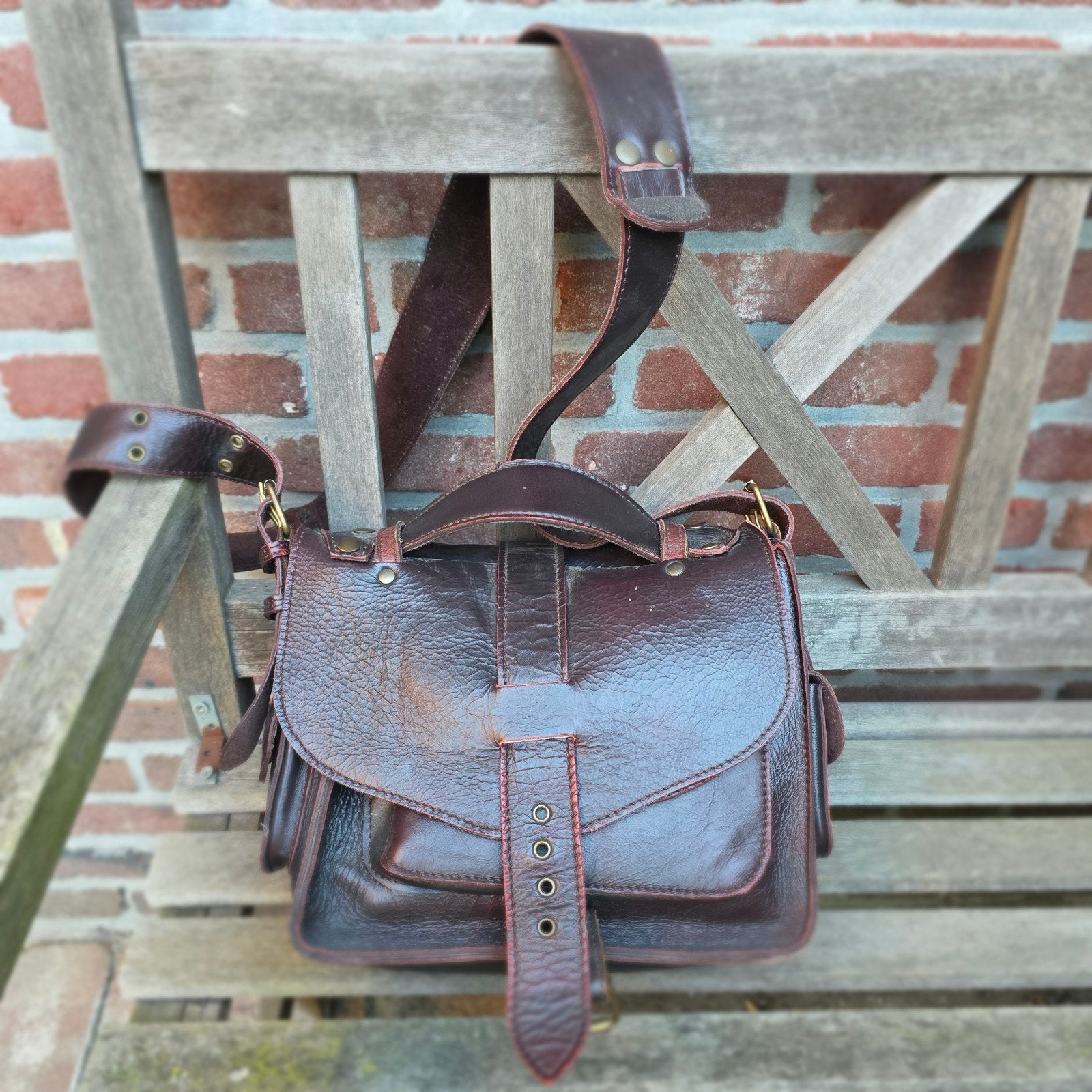 Handgemaakte Stoere Leren Tas uit Thailand, Sieraden, Tassen en Uiterlijk, Tassen | Damestassen, Ophalen of Verzenden, Gebruikt
