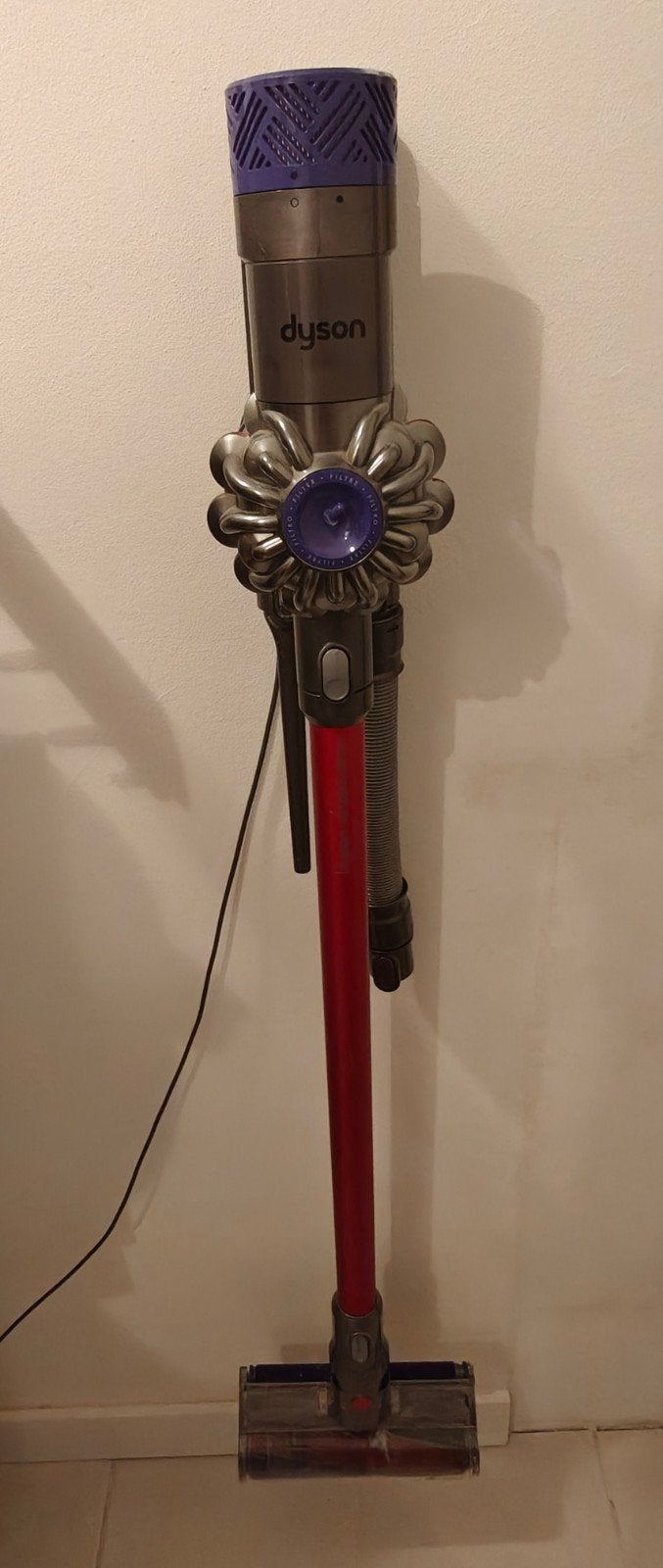 Dyson SV09 Steelstofzuiger voor onderdelen/reparatie, Ophalen, Draadloos, Dyson, Niet werkend