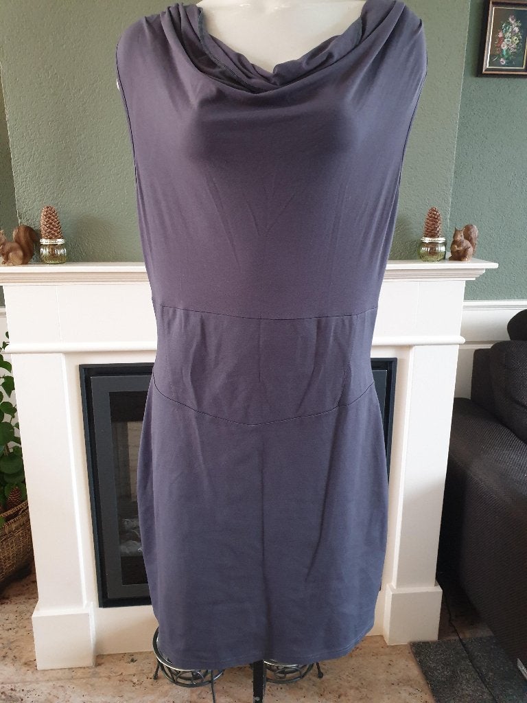 Sao Paulo mooie grijze mouwloze jurk mt 42 L XL, Maat 38/40 (M), Verzenden, Zo goed als nieuw, Knielengte