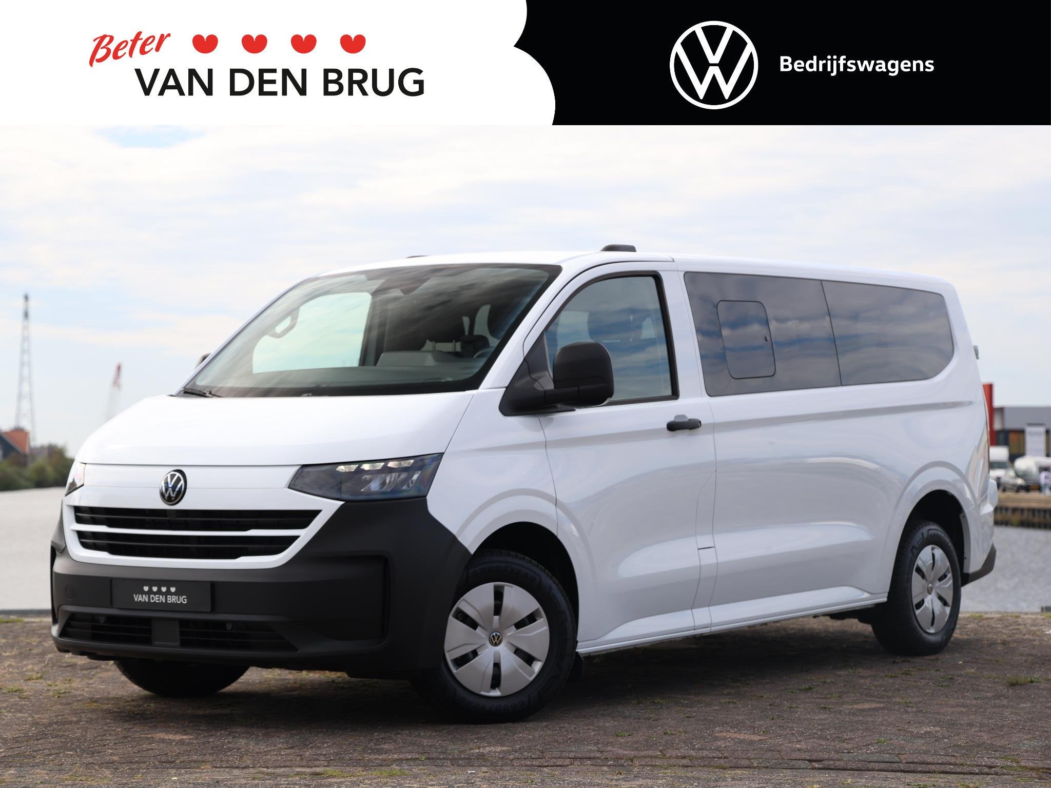 Volkswagen e-Transporter Kombi L2H1 64 kWh / 136PK | 9 perso, Auto's, Automaat, Zwart, Overige carrosserieën, Wit