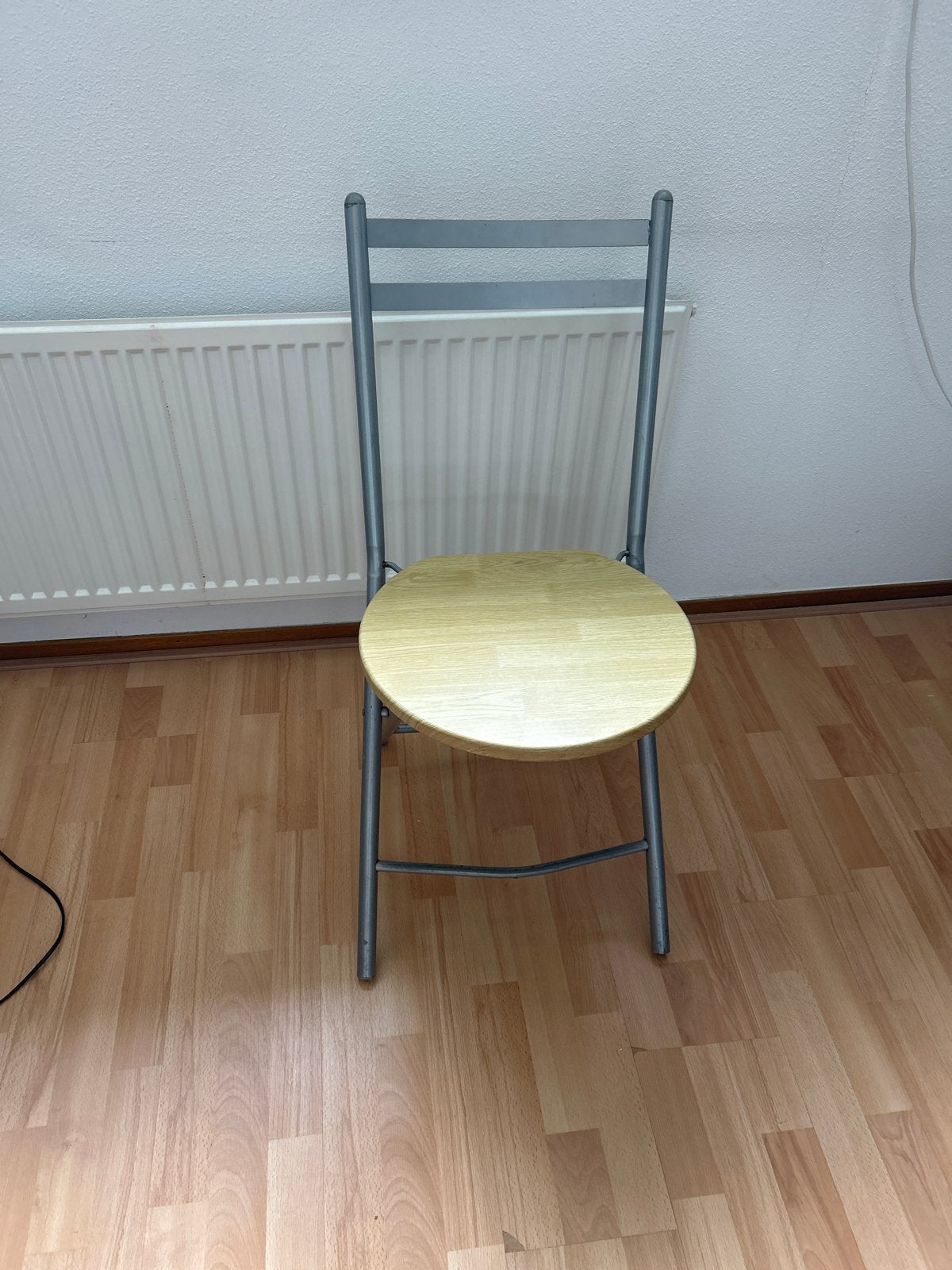 Handige Inklapbare Stoel - Ideaal voor Extra Zitplaats, Huis en Inrichting, Stoelen, Ophalen, Gebruikt, Hout, Eén