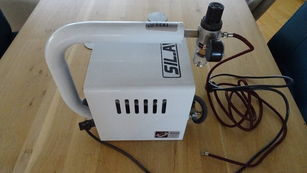 Werther Sil-Air compact compressor, Doe-het-zelf en Verbouw, Compressors, Ophalen, Gebruikt, Minder dan 200 liter/min, Minder dan 6 bar