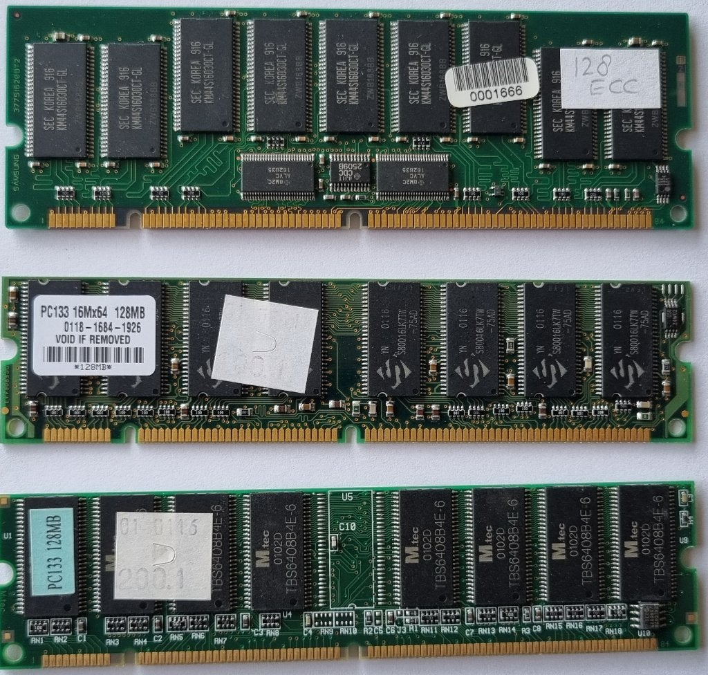 3x SDRAM PC133 128MB, Overige soorten, Ophalen of Verzenden, Desktop, Gebruikt