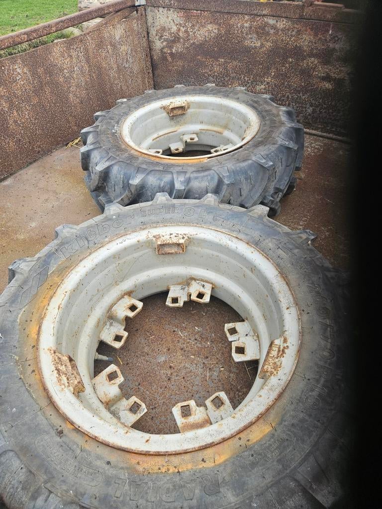 Kleber tractor banden , grill fendt 311,  480 65 28 banden, Ophalen