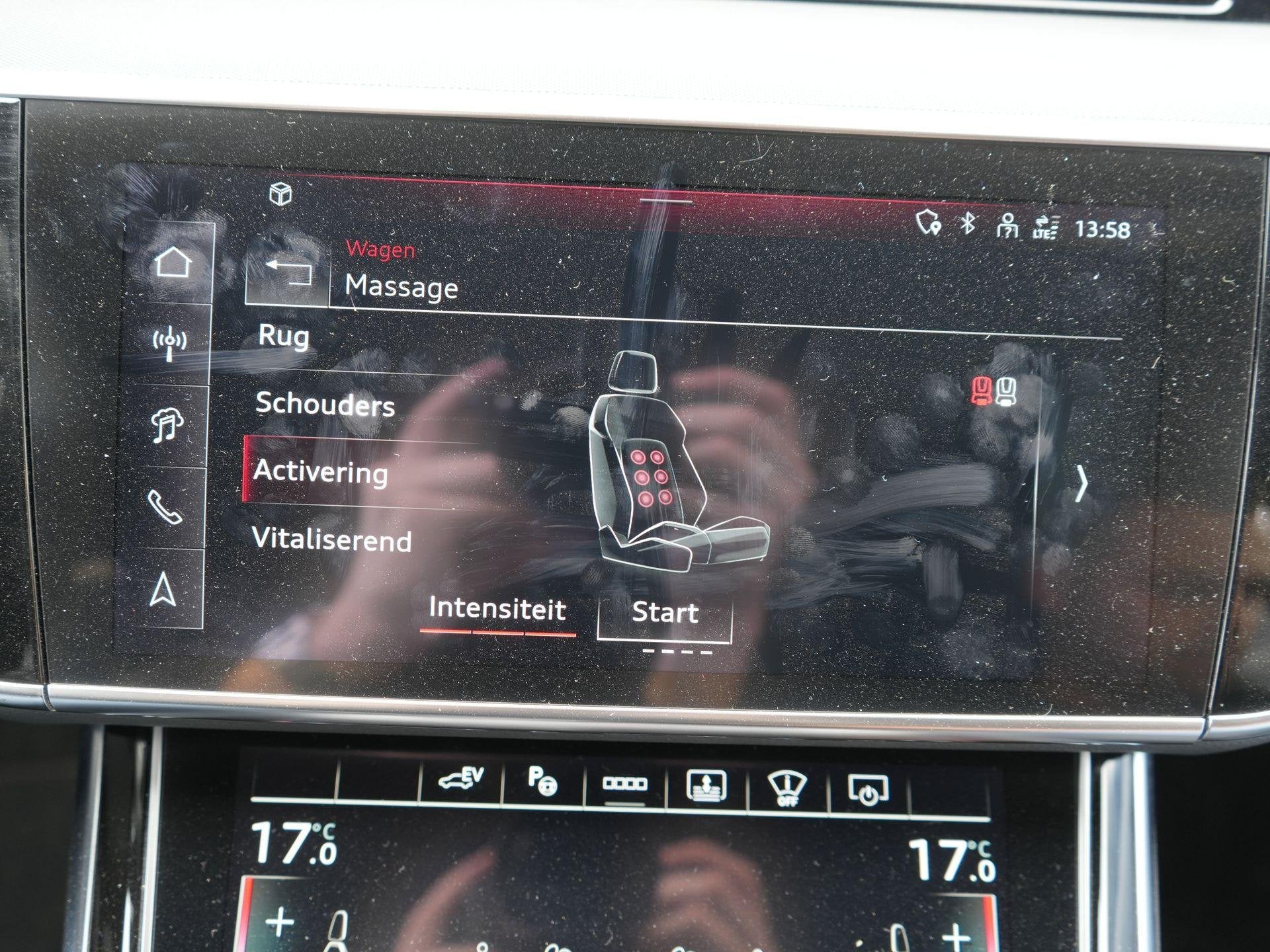 Foto 41 van Audi A8 S-Line 60 TFSI e 462 PK QUATTRO | Vierwielbesturing