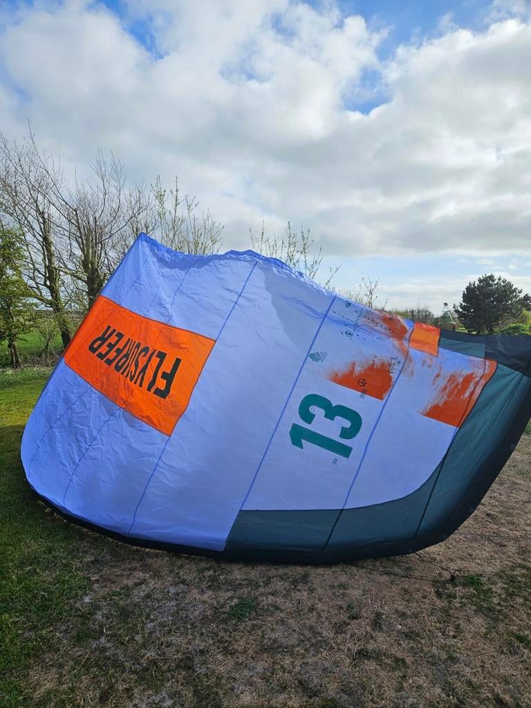 Flysurfer Indie 9m,11m,13m en 15m kite, Geen board, Ophalen of Verzenden, 13 m²