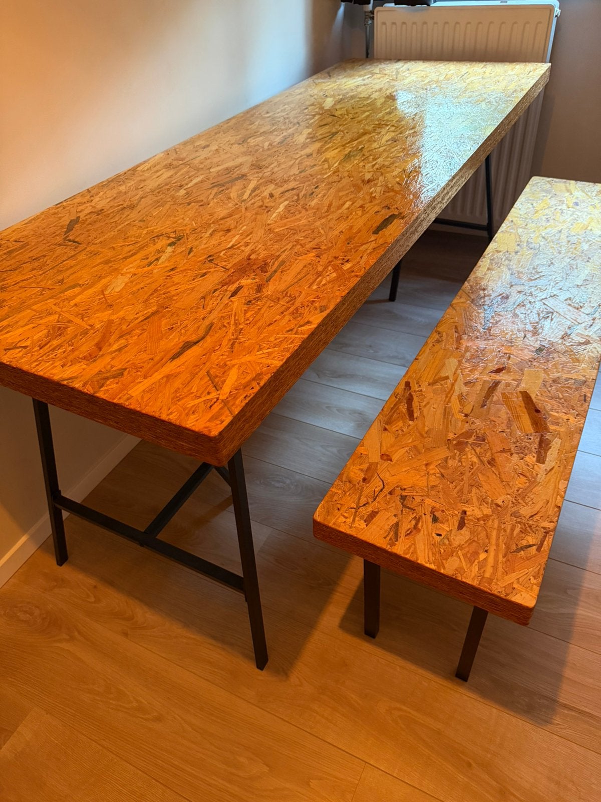 Eettafel of tafel met bankje in bootlak, Ophalen, 50 tot 100 cm, Zo goed als nieuw, 150 tot 200 cm