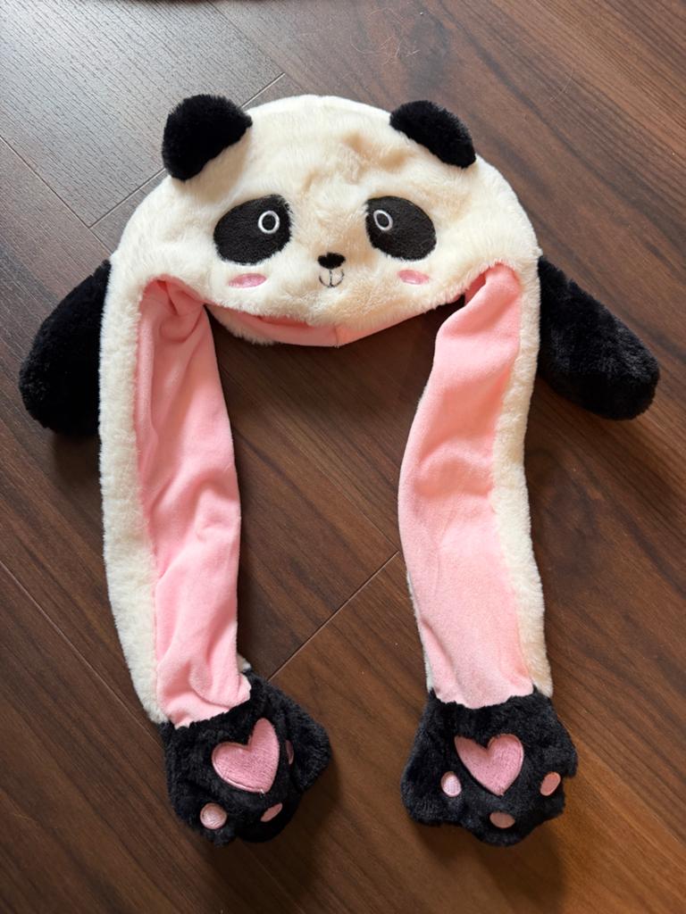 Leuke Panda Muts met Bewegende Oren, Ophalen of Verzenden, Zo goed als nieuw, Maat 46/48 (XL) of groter, Muts