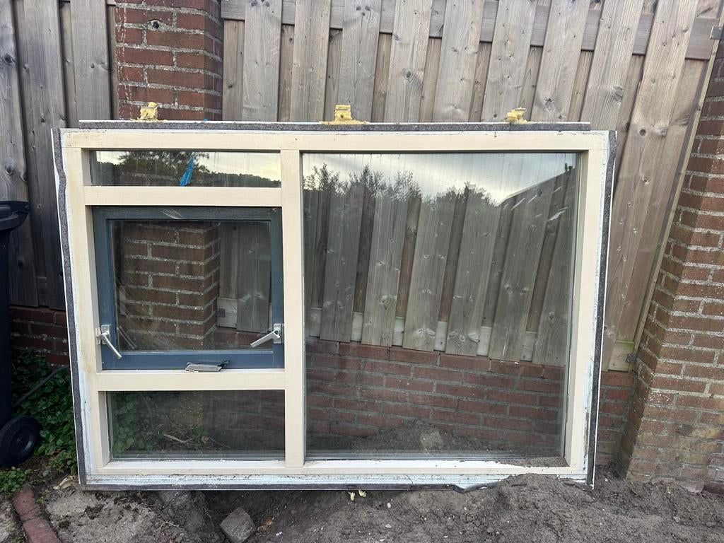 Raamkozijn incl. dubbelglas, Doe-het-zelf en Verbouw, Kozijnen en Schuifpuien, Ophalen, Raamkozijn, Zo goed als nieuw, 150 tot 225 cm