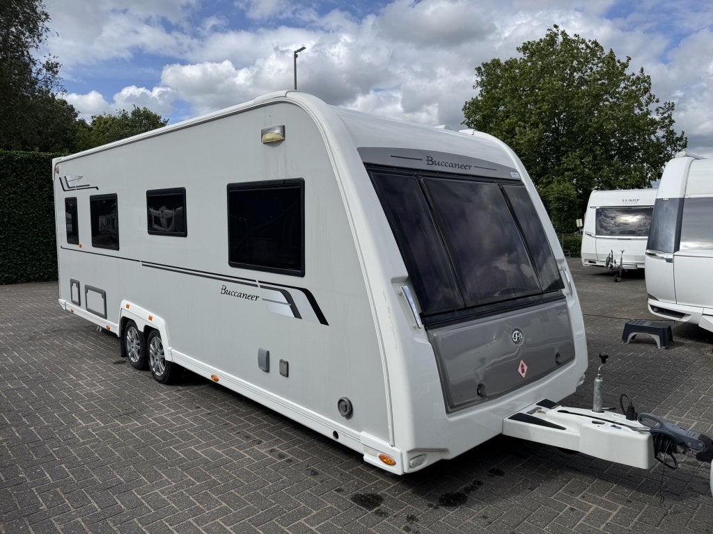 Elddis Buccaneer 2014 | Enkele bedden, Schokbreker, Elddis, 7 tot 8 meter, Bedrijf