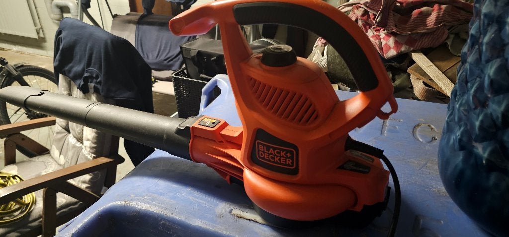 Bladblazer als nieuw 3x gebruikt met doos en boekjes, Tuin en Terras, Met opvangzak, Handgedragen, Ophalen of Verzenden, Elektrisch