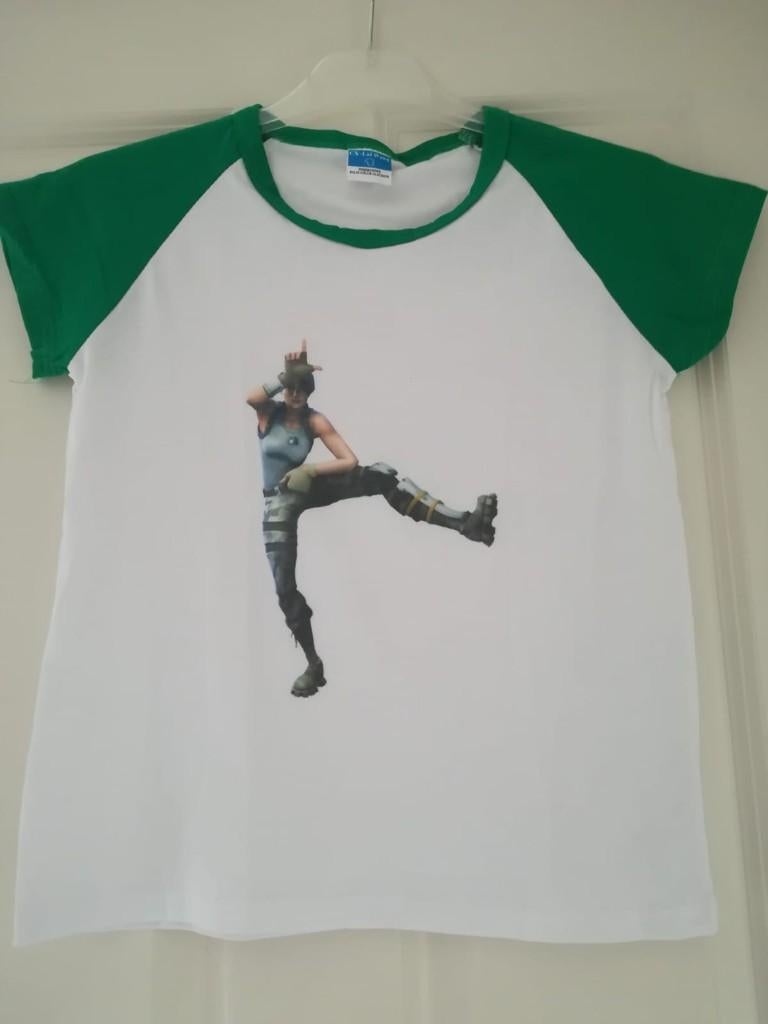 T-shirt van Fortnite Maat 122/128, Ophalen of Verzenden, Zo goed als nieuw, Jongen of Meisje, Shirt of Longsleeve