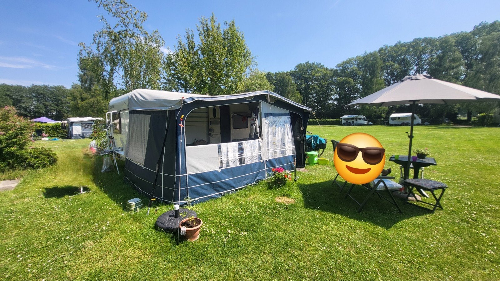 Chateau Calista 450 - Complete caravan met voortent, Chateau, Omvormbare zithoek, Rondzit, Schokbreker