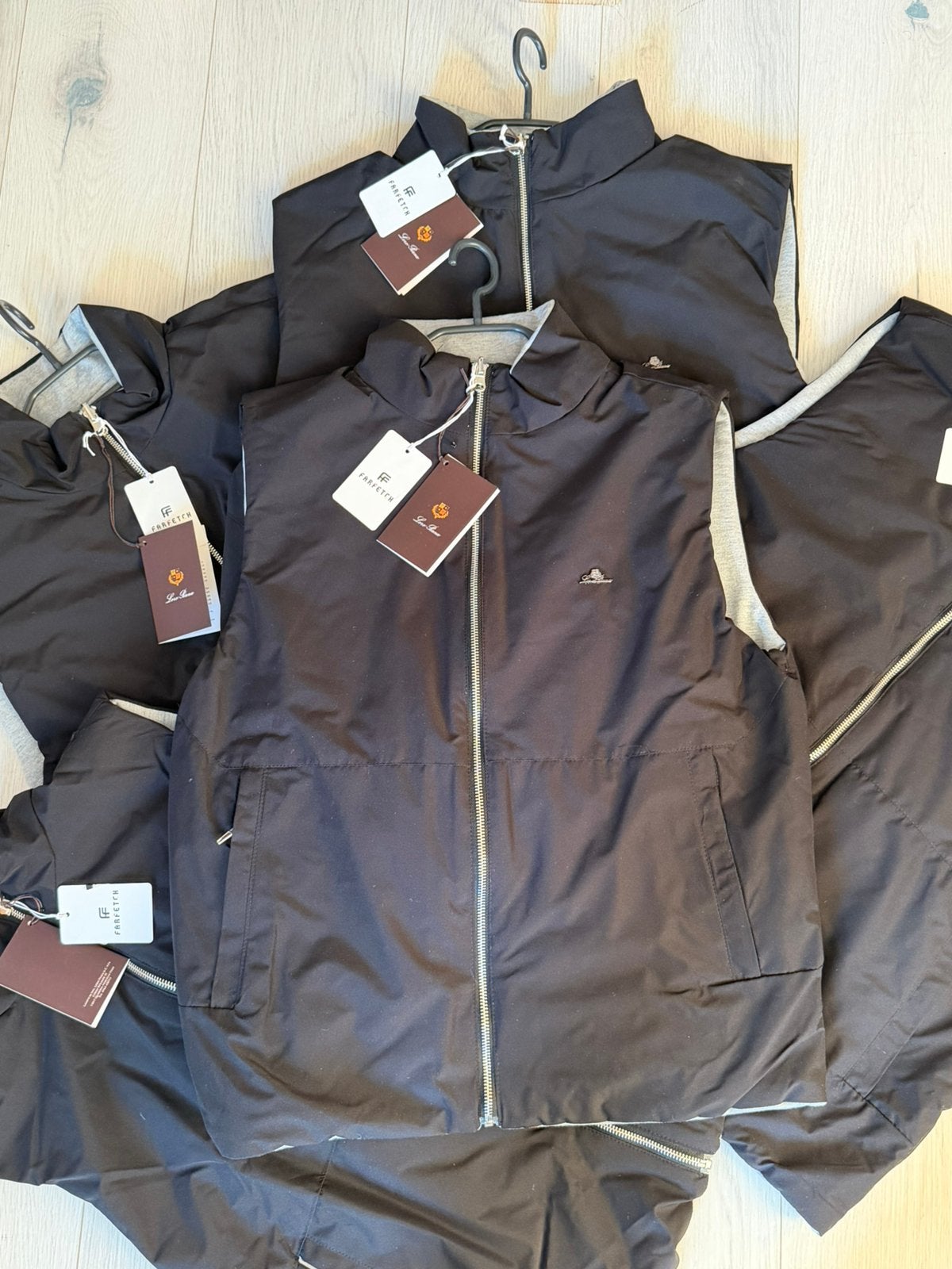Loro Piana Bodywarmer | Zwart & Khaki Groen | Reversible |, Kleding | Heren, Bodywarmers, Ophalen of Verzenden, Nieuw, Overige maten
