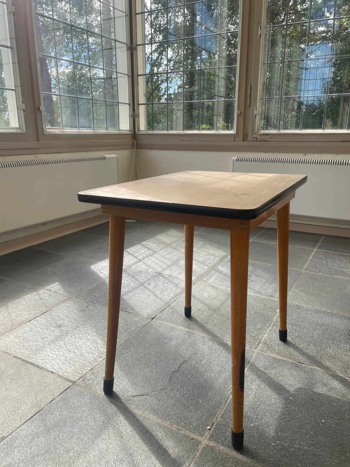 Prachtige Vintage Houten Kindertafel / Speeltafel, Ophalen, Gebruikt, Tafel(s)