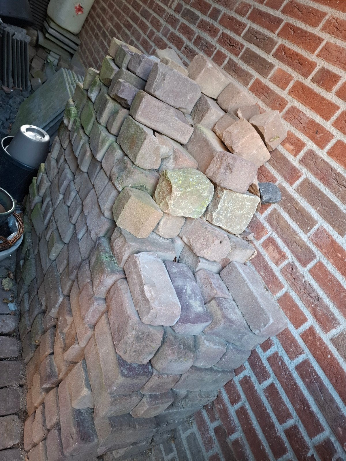 Gratis af te halen: circa 450 gebruikte stenen, Ophalen, Gebruikt, Natuurstenen