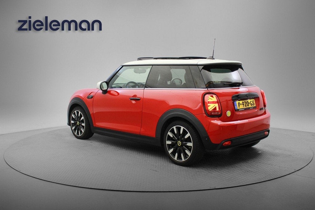 Mini COOPER Electric Yours 33 kWh - Panorama, Carplay, Leer,, Auto's, 50 €/maand, 1340 kg, Met garantie (alle), 4 stoelen