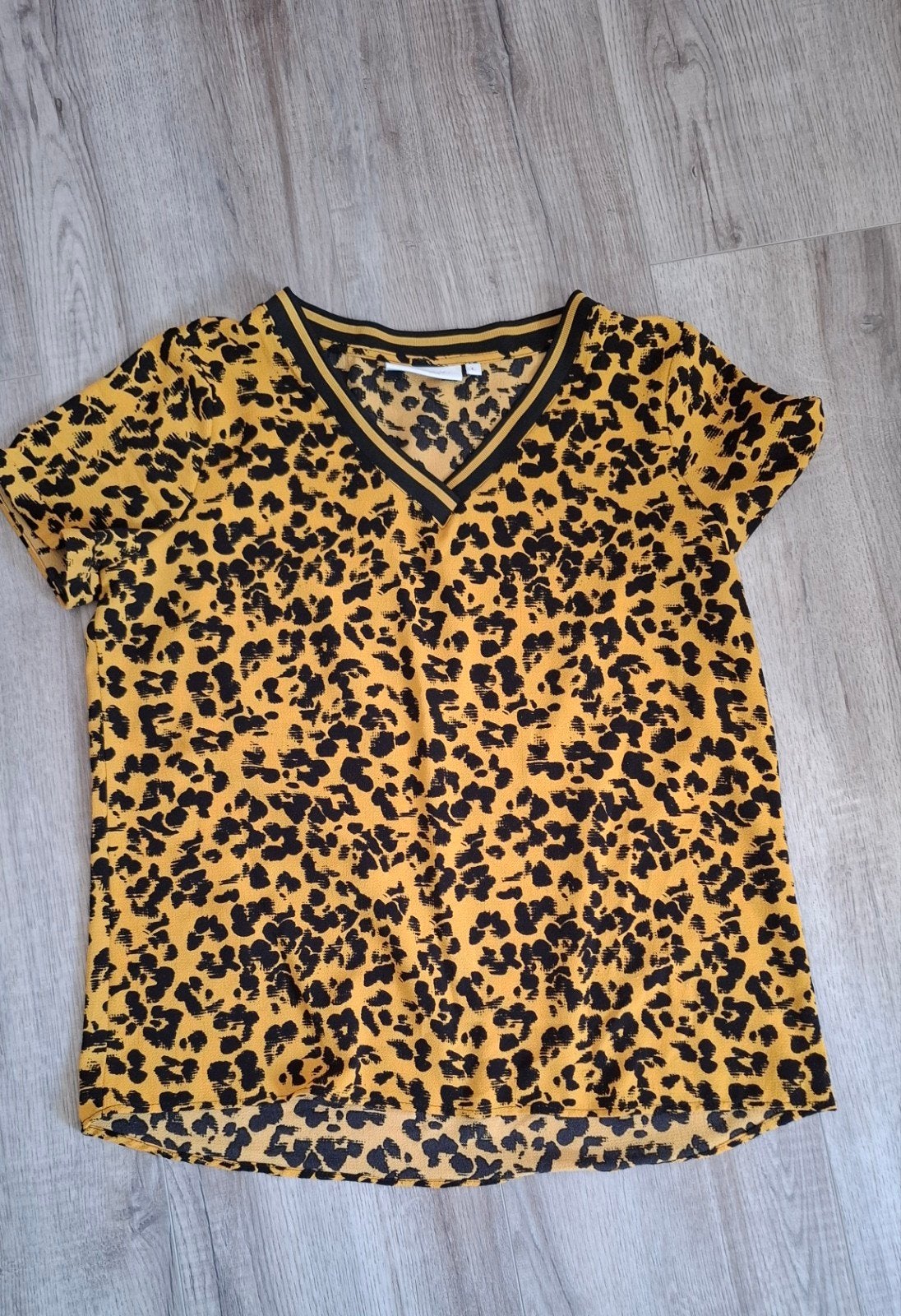Tshirt, Maat 38/40 (M), Ophalen of Verzenden, Zo goed als nieuw, Korte mouw