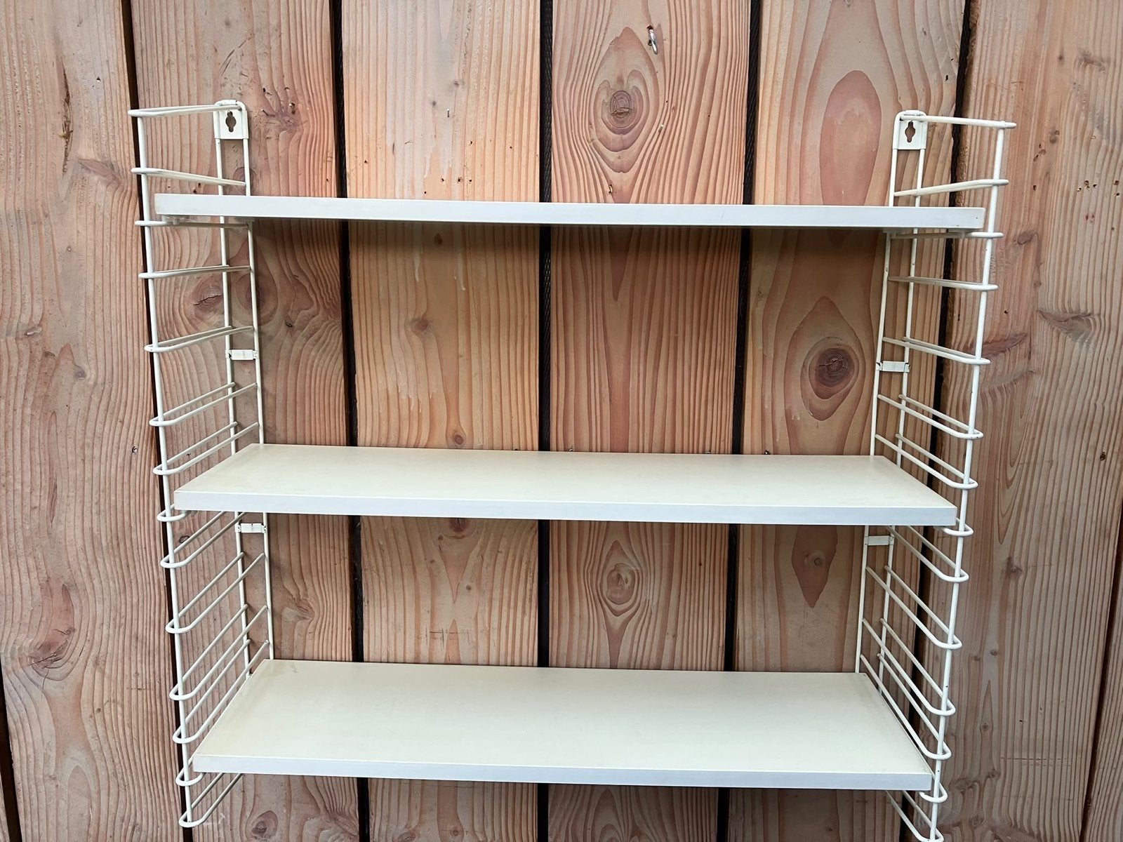 Vintage Tomado boekenrek met witte houten planken, Ophalen of Verzenden, Huis en Inrichting
