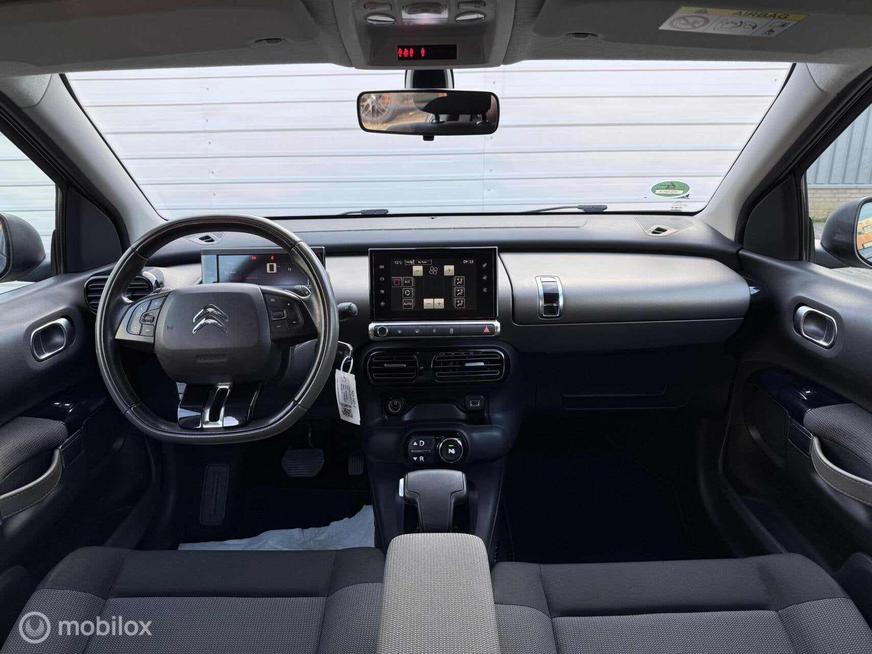 Citroen C4 Cactus 1.2 Shine AUT | Clima/Cruise | Camera, Auto's, Stof, 725 kg, 82 pk, 23 km/l