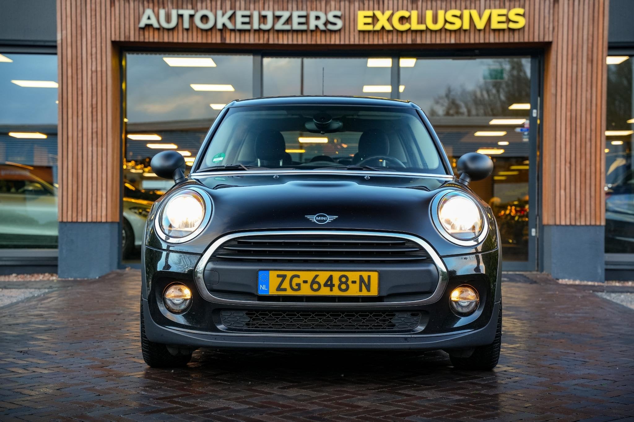 MINI 5-Deurs 1.5 One Mini Mini 1.5 One Airco Cruise Control, Auto's, Stof, Gebruikt, 1200 kg, Zwart