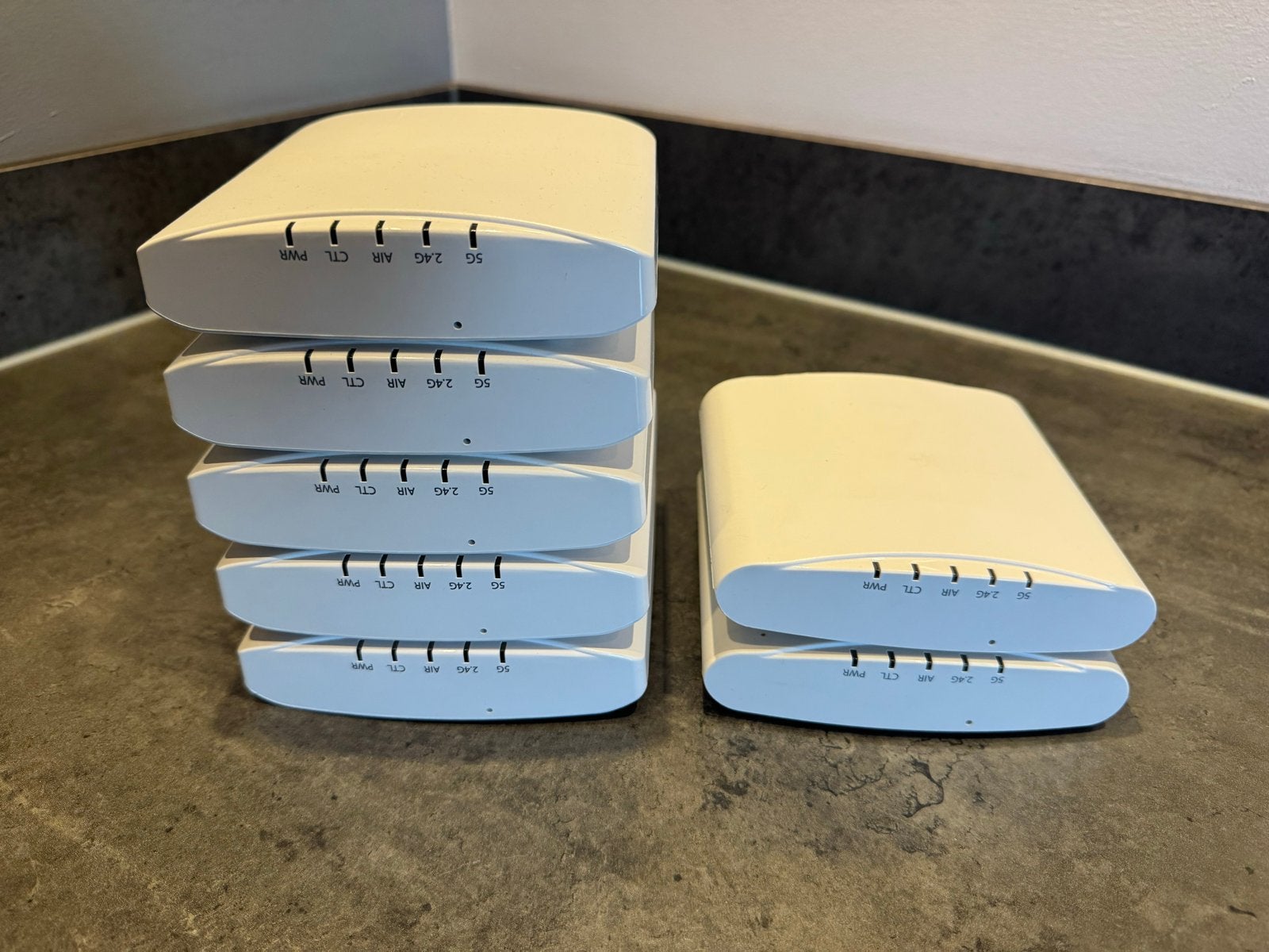 Ruckus Unleashed 2x R310 en 5x R320 ZoneFlex Access Points, Ophalen of Verzenden, Zo goed als nieuw