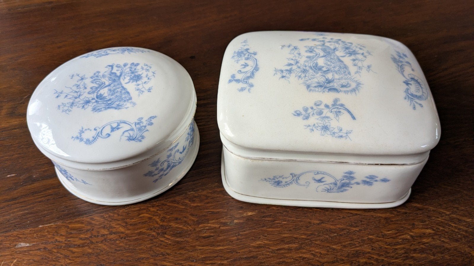 Set van 2 antieke porseleinen dozen met blauw decor, Antiek en Kunst, Ophalen