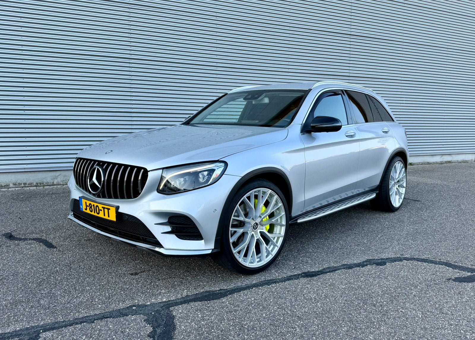 Mercedes-Benz GLC 250 4MATIC AMG Luchtvering Standverwarming, Automaat, 15 km/l, Zwart, 4 cilinders