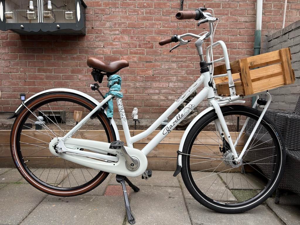Gazelle Miss Grace Damesfiets - Wit met krat, Fietsen en Brommers, Fietsen | Dames | Damesfietsen, Gebruikt, Gazelle, Versnellingen