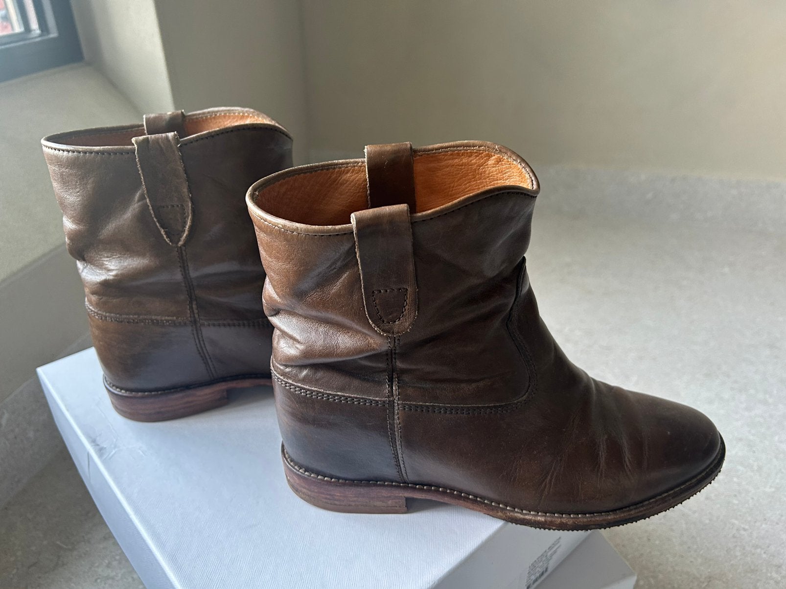 Isabel Marant leather ankle boots (39), Kleding | Dames, Bruin, Lage of Enkellaarzen, Ophalen of Verzenden, Zo goed als nieuw