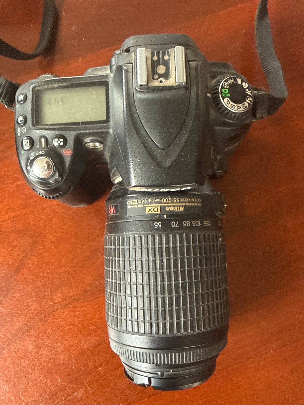 Nikon D90 Spiegelreflexcamera met AF-S DX 55-200mm lens, Ingebouwde flitser, Gebruikt, Spiegelreflex, Ophalen of Verzenden