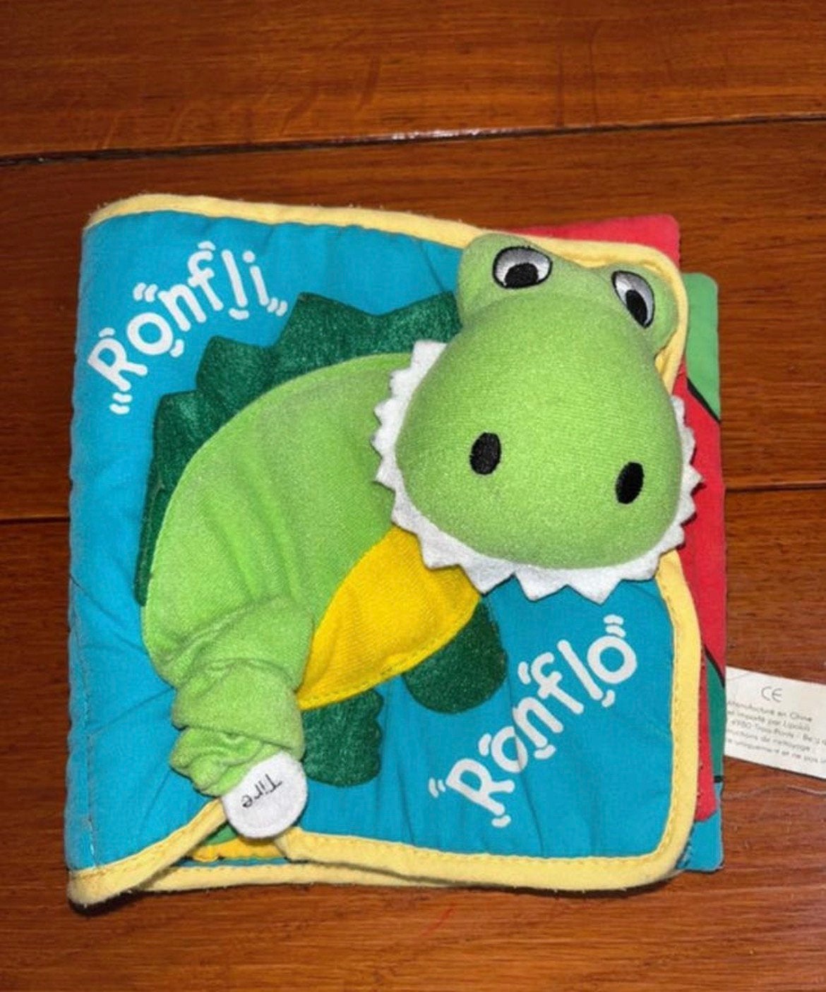 Boekje van stof, baby krokodil, Ophalen of Verzenden, Zo goed als nieuw, Uitklap-, Voel- of Ontdekboek, 6 tot 12 maanden
