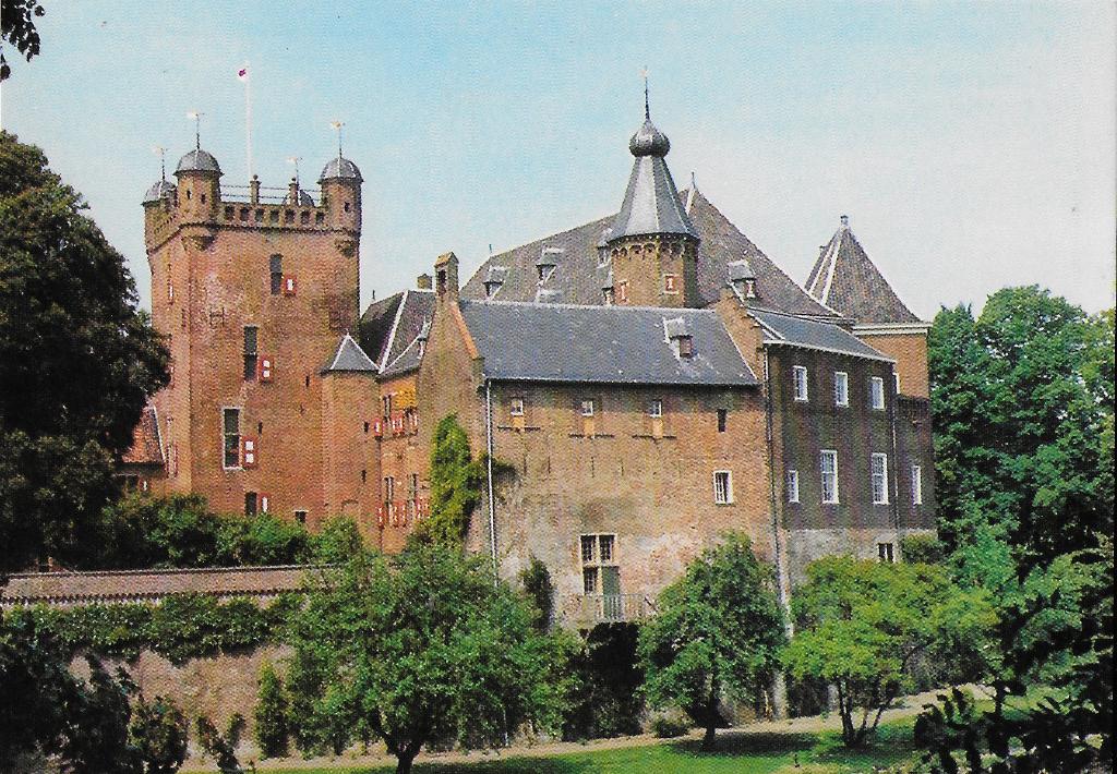 s Heerenberg Kasteel Bergh Ongelopen Ansichtkaart ( 16 ), Ophalen of Verzenden, 1960 tot 1980, Gelopen, Gelderland