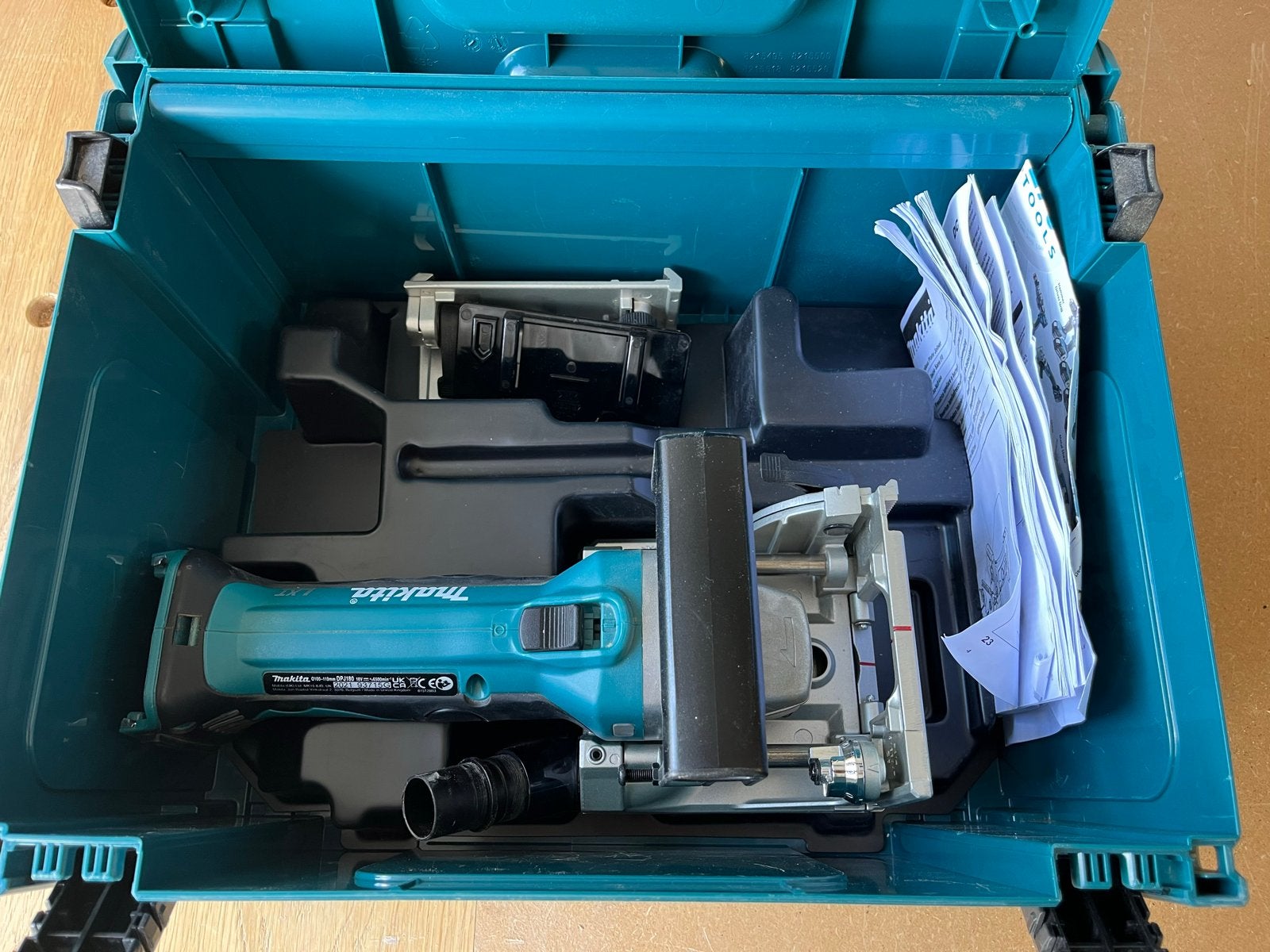 Makita DPJ180ZJ Lamellenfrees - Zo goed als nieuw, Ophalen of Verzenden, Zo goed als nieuw, Accu, Lamellenfrees