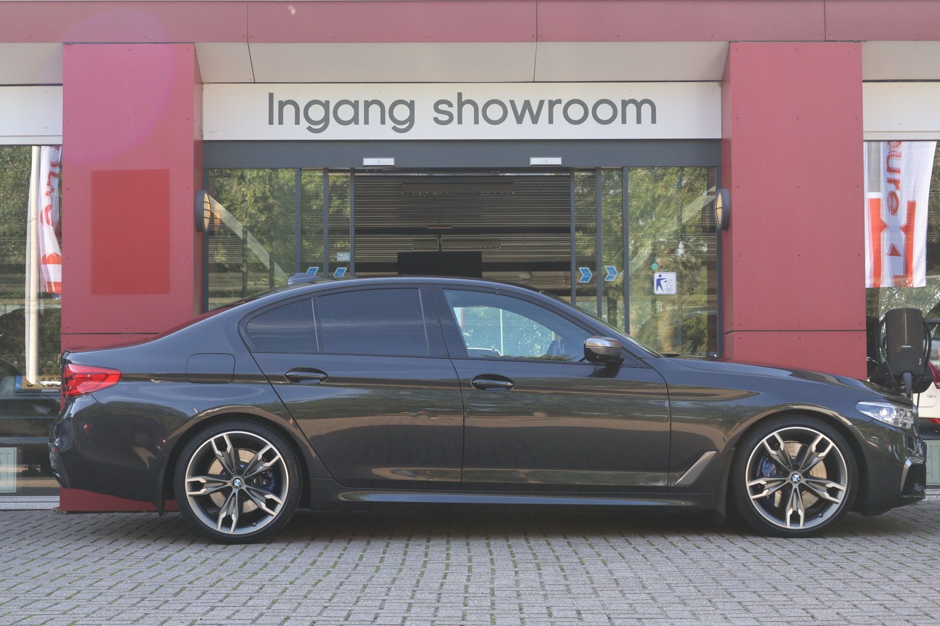 BMW 5 Serie M550d xDrive High Executive | M-Sport | Panorama, Automaat, Gebruikt, Euro 6, 2000 kg