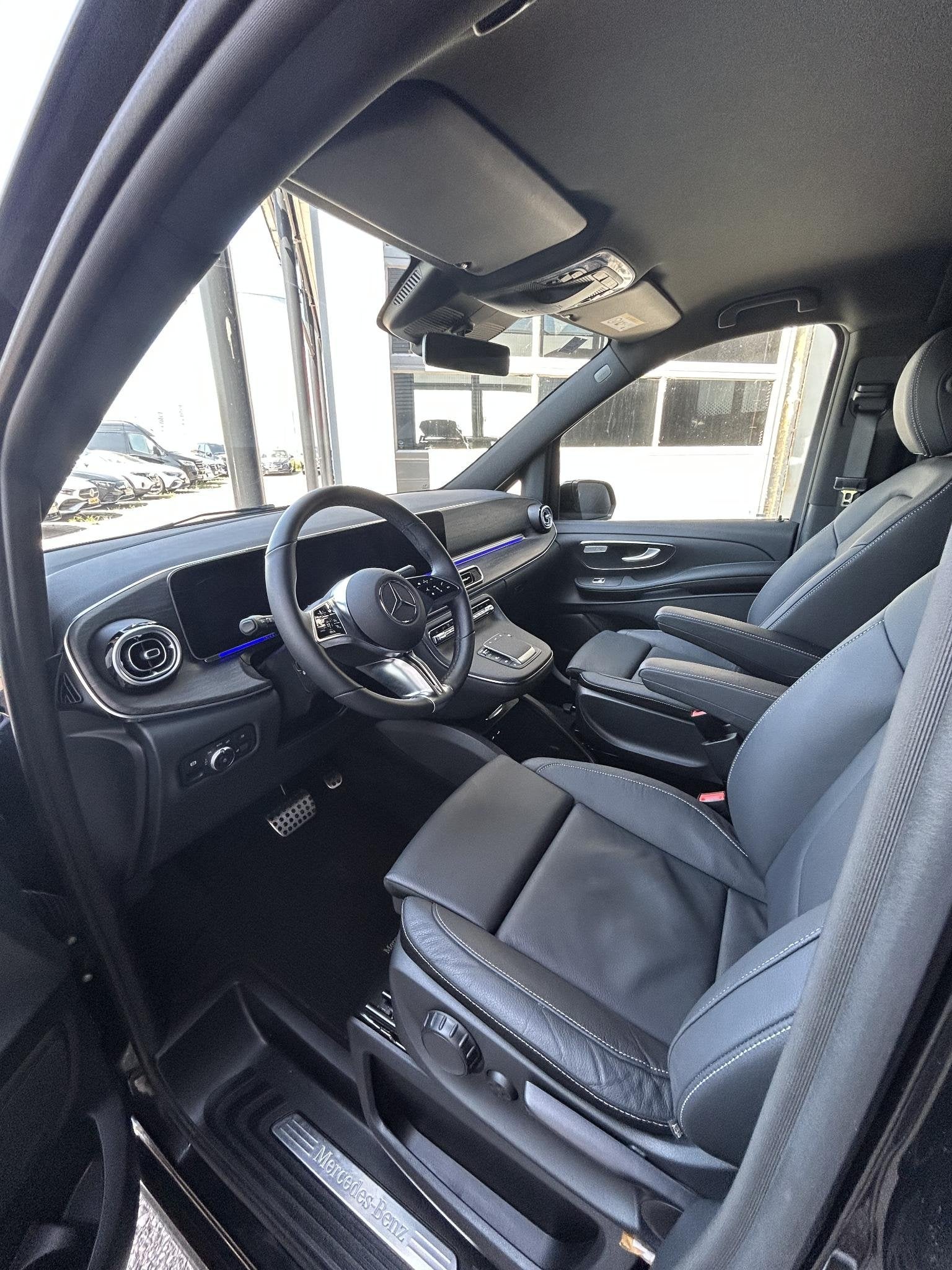 Mercedes-Benz V-klasse 300d L3 Avantgarde, Auto's, Automaat, Achterwielaandrijving, Gebruikt, Euro 6