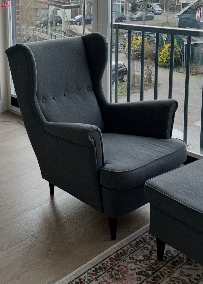 Ikea Strandmon grijze fauteuil met voetenbank/poef, Ophalen, Zo goed als nieuw, Stof, 75 tot 100 cm