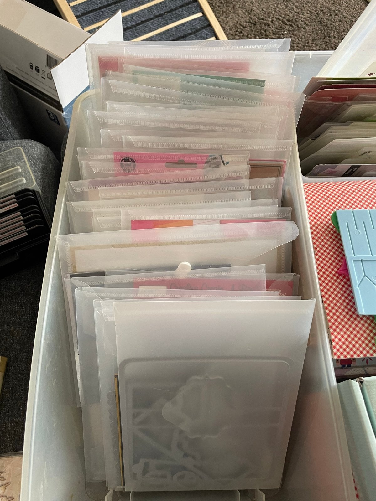 Grote collectie Sizzix Thinlits en embossing folders, Gebruikt, Overige thema's, Gereedschap of Toebehoren, Meerkleurig