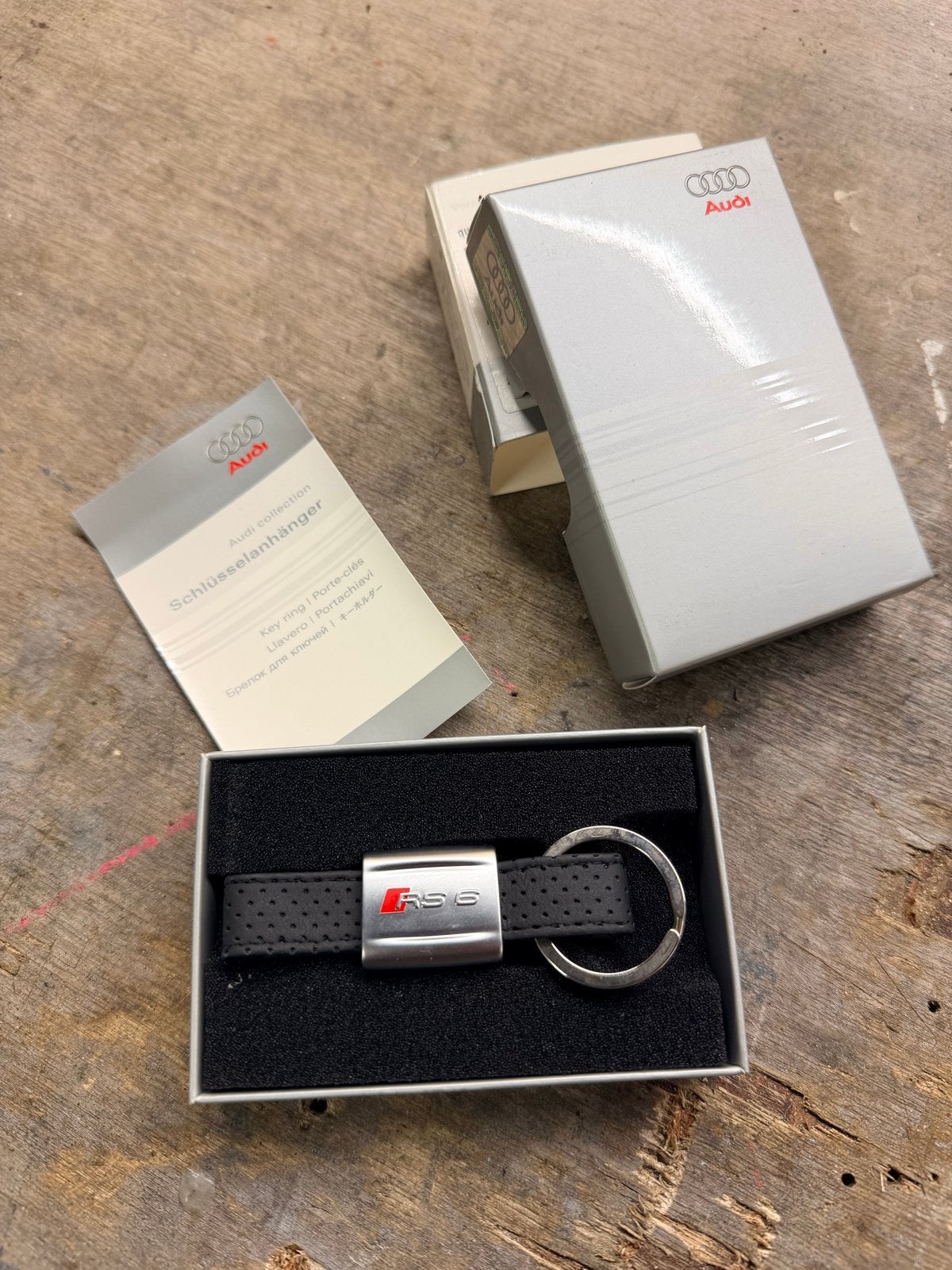 Audi RS6 Sleutelhanger - Origineel en Nieuw, Ophalen of Verzenden, Nieuw, Merk