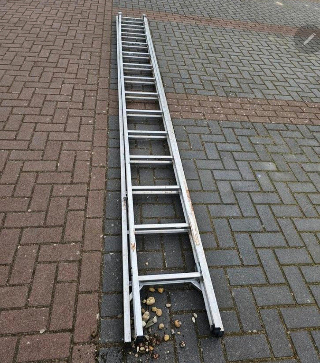Ladder 4.50 meter, 2-delig, Gebruikt, Onbekend, Ophalen of Verzenden, Ladder