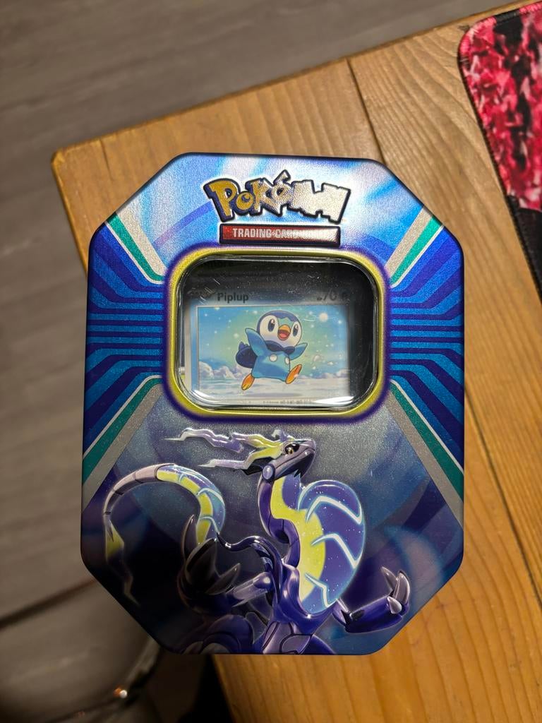 Pokémon blik met 146kaarten, Ophalen, Zo goed als nieuw, Overige typen